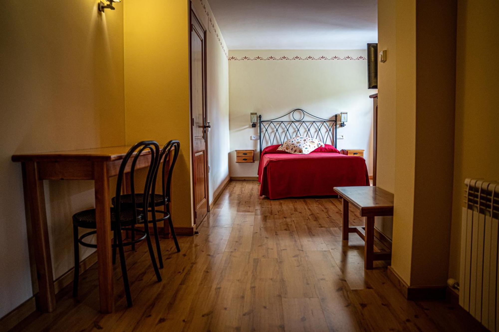Hostal Cal Francisco โกซอล ภายนอก รูปภาพ