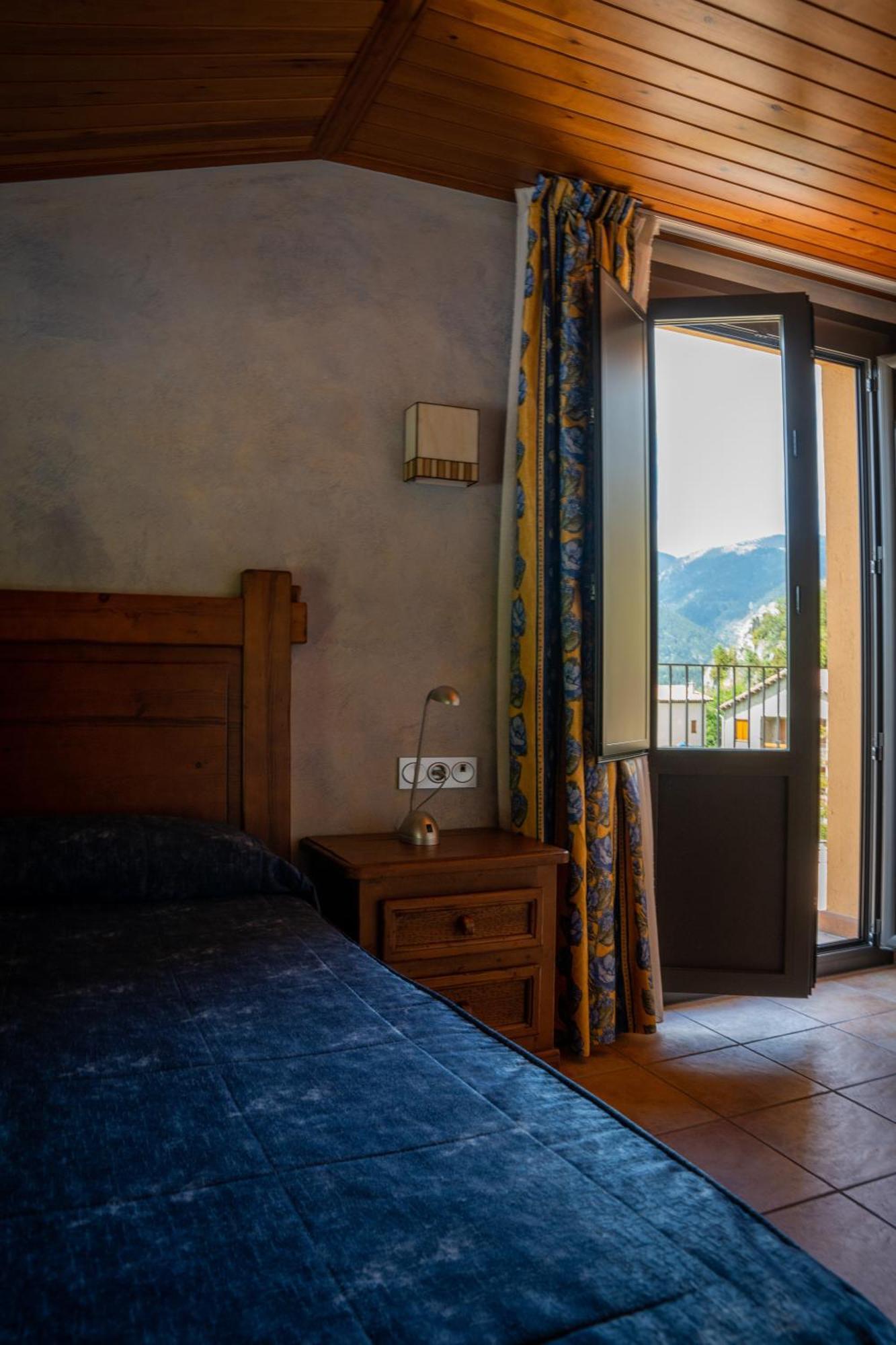 Hostal Cal Francisco โกซอล ภายนอก รูปภาพ